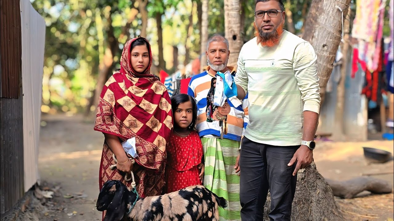 কথা বলতে পারে না অথচ সাঁতার প্রতিযোগিতায় আমেরিকা অস্ট্রেলিয়া দুবাই থেকে ঘুরে এসেছে এখন তার সংসারই