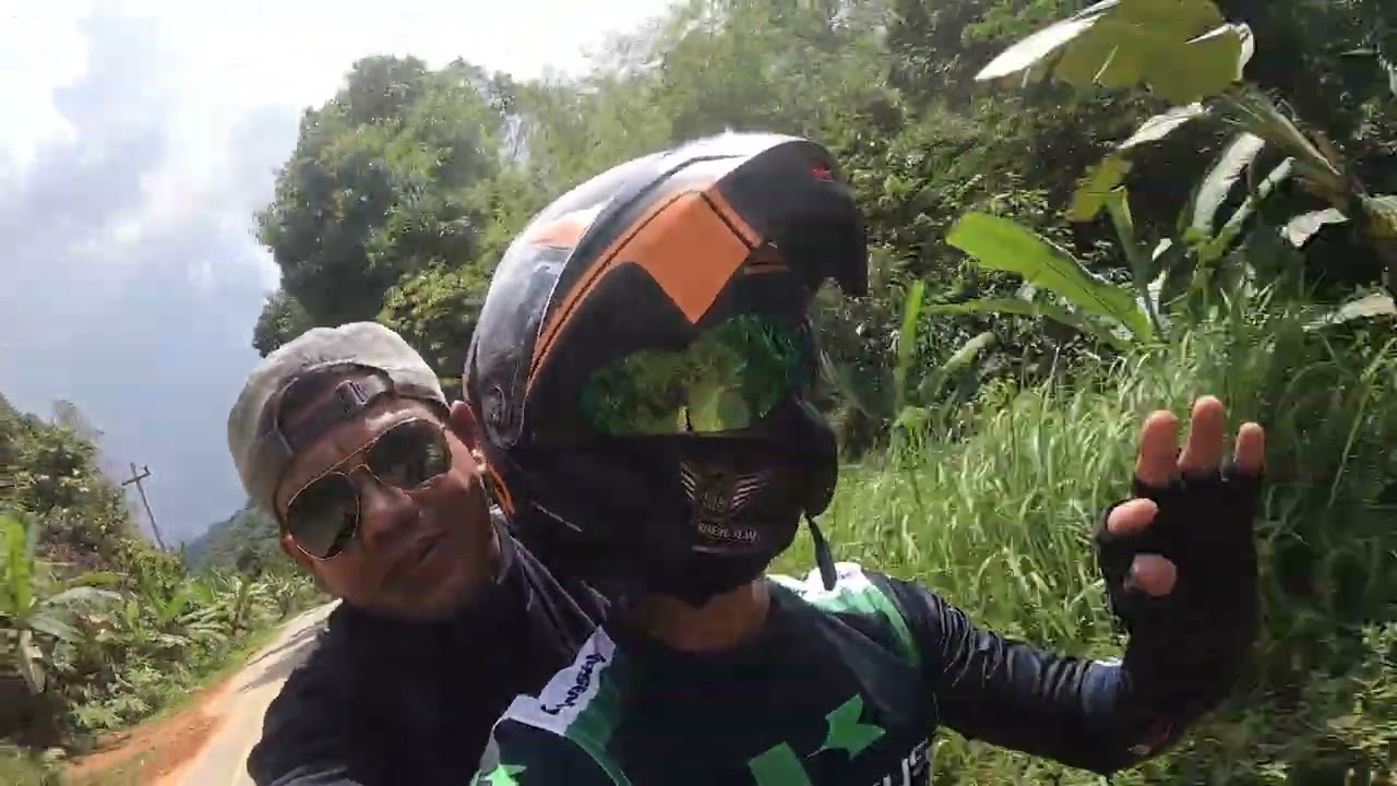 ไปเยี่ยม​โอรังอัสลี