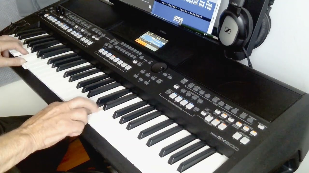 Besame mucho (Consuelo Velázquez) cover by Henry, Yamaha PSR-SX600