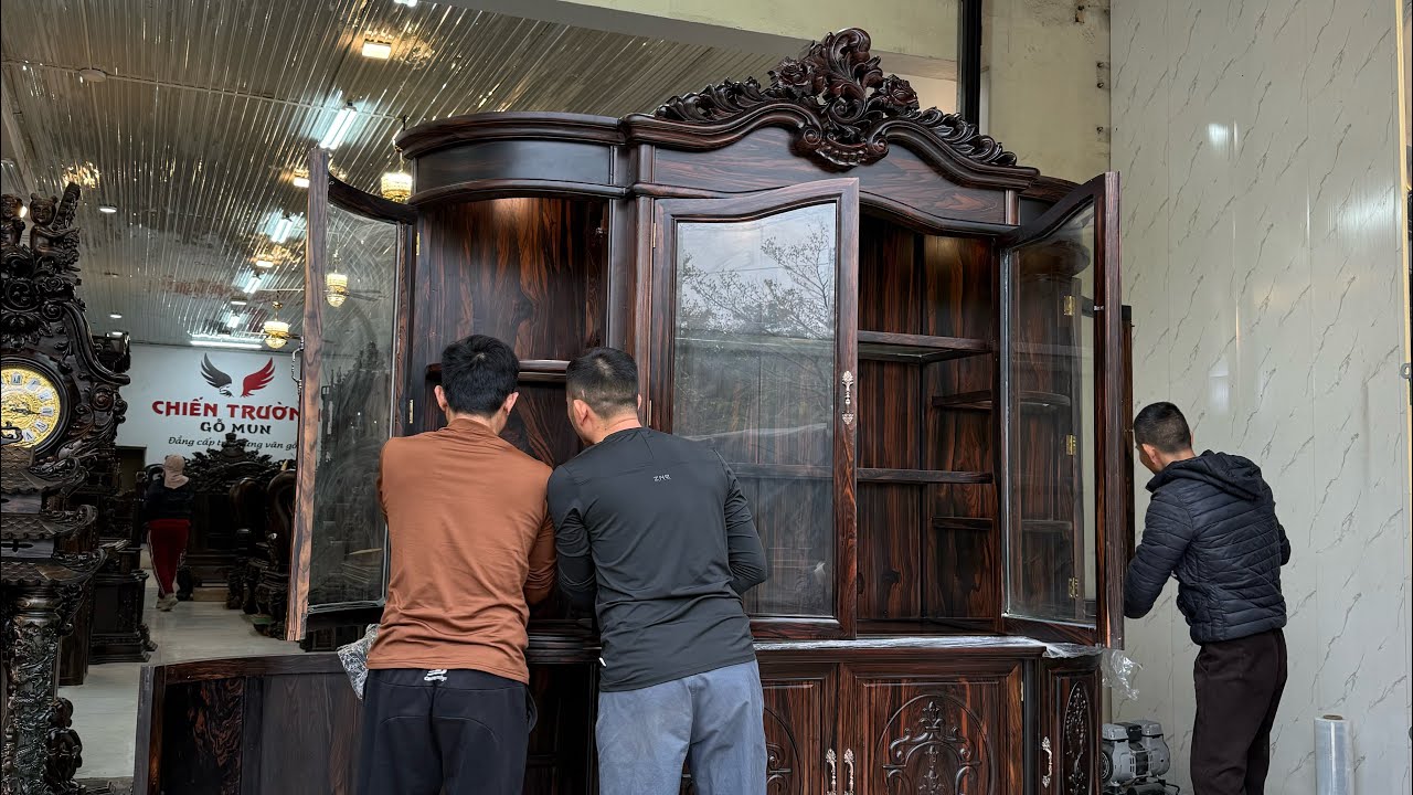 Quá trình đóng gói vận chuyển một chiếc tủ bày đồ gỗ mun siêu đẹp về bên chủ mới 0936183866