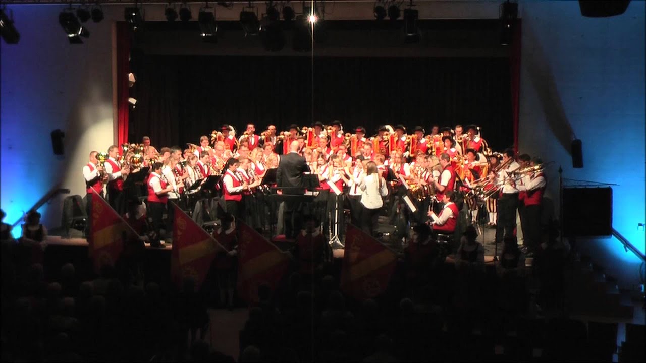 Marsch Friedrich des Großen gemeinsam gespielt vom Orchester und Fanfarenzug des Musikvereins Tamm