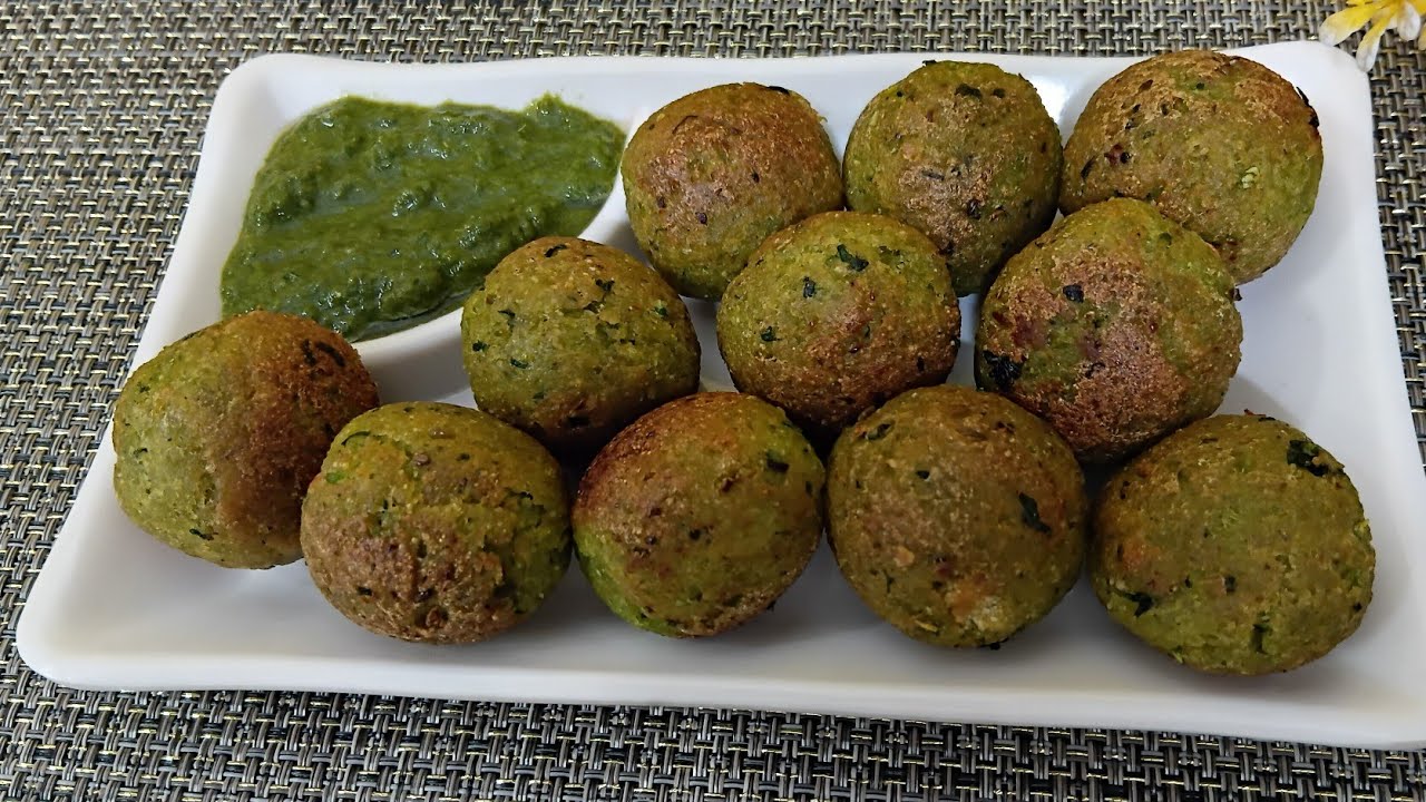 Hare matar ki suji wali kachodi || festival par jarur banay 