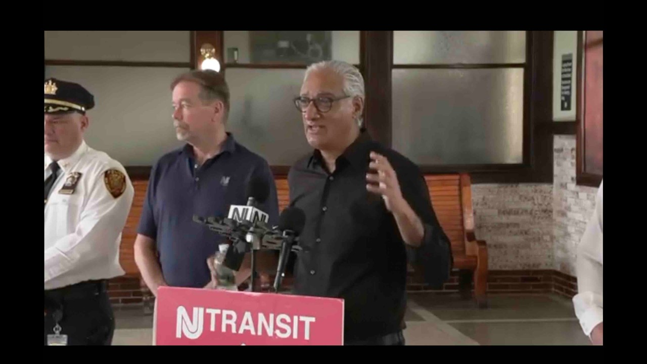 В NJ Transit снова произошел сбой. Запомните это. Есть причина, по которой ваша поездка на работу...