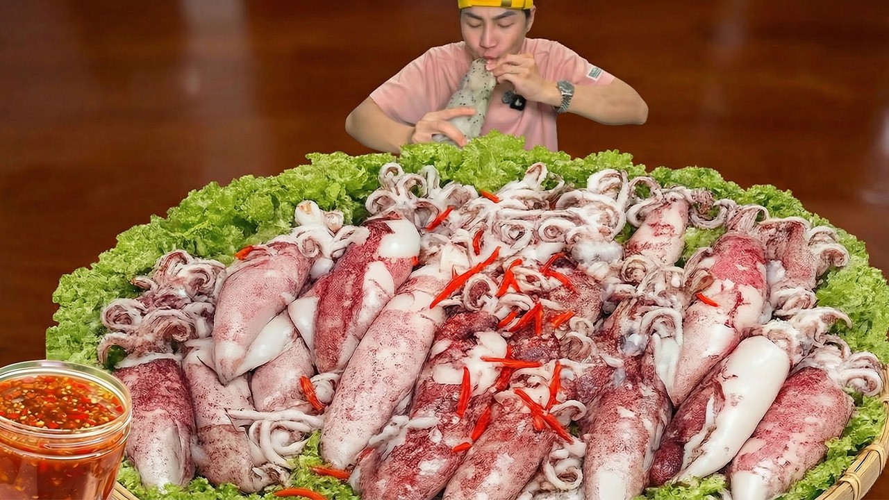 TRỜI ƠI QUÁ CHẤN ĐỘNG VỚI MÀN MUKBANG 8 KG MỰC HẤP CUỐN RAU MUỐNG KHIẾN KHÁN GIẢ XANH MẶT KHI XEM
