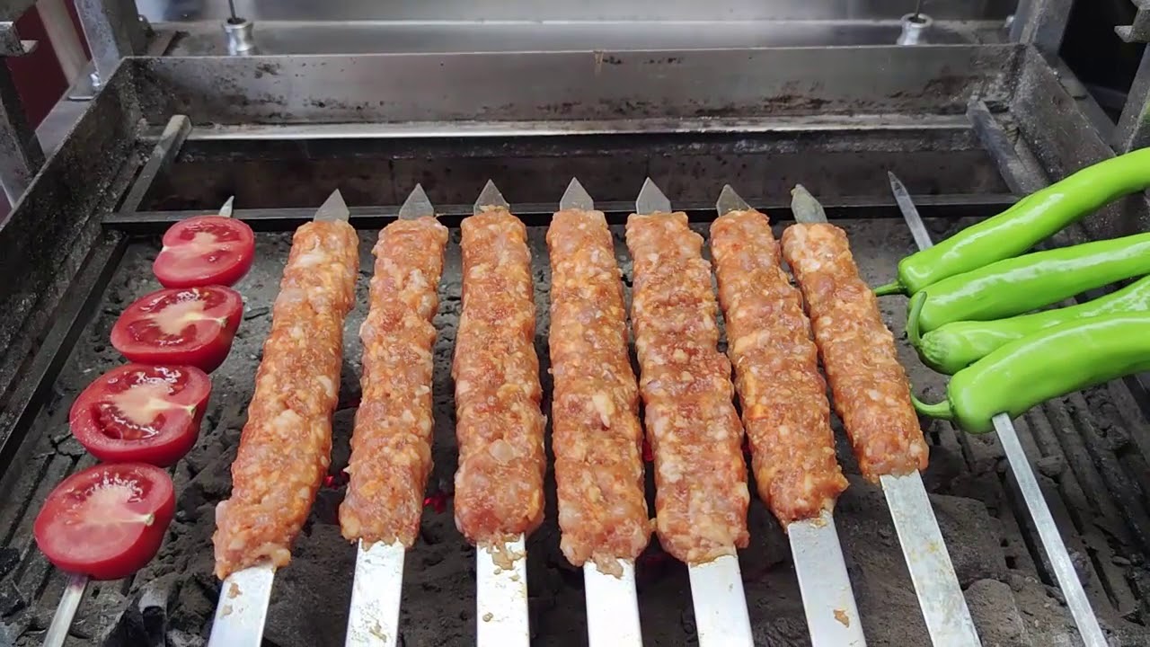 EVDE TAVUK ADANA KEBAP NASIL YAPILIR - TAVUK ADANA KEBABS - KES PİŞİR YE MANGAL - Yemek Tarifleri