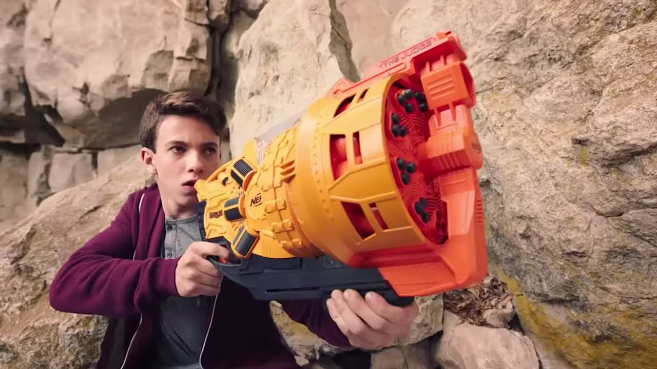LAS MEJORES 9 PISTOLAS NERF DOOMLANDS 2025