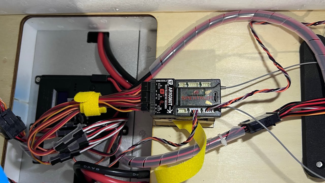 Installing the Spektrum AR10360T Receiver on the HSD Jets 747