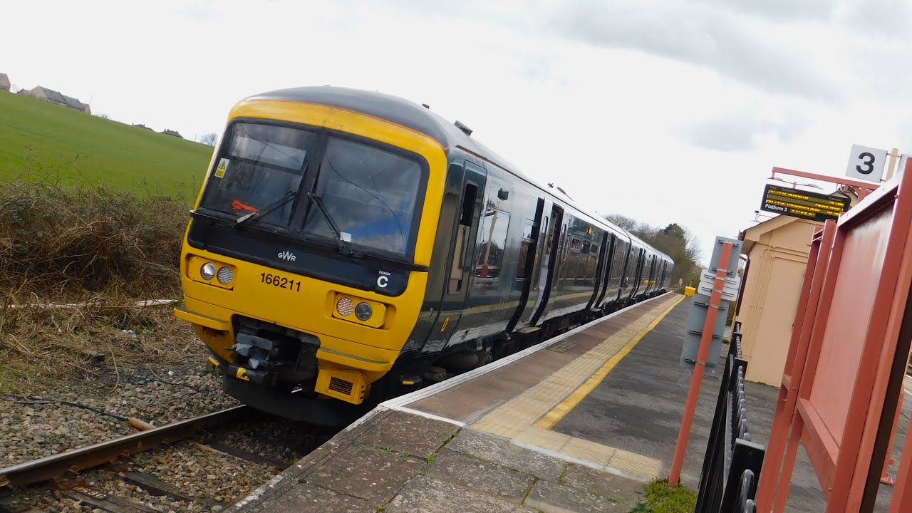 Trains at Castle Cary - 15th March 2025