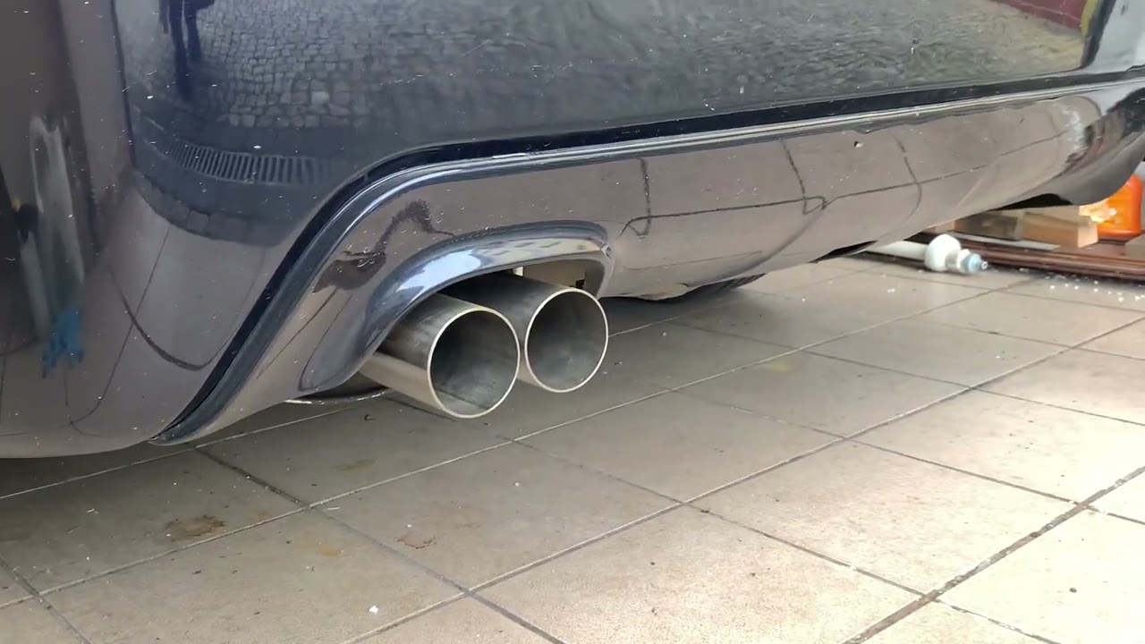 Bmw e60 530xi N52B30 coldstart. Proex muffler.
