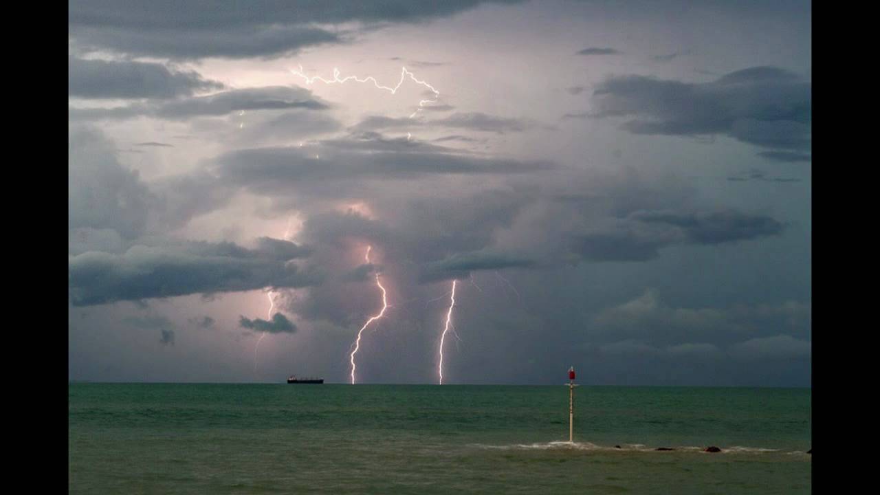 Best of Darwin Wet Season 2009-2010 - Part 1