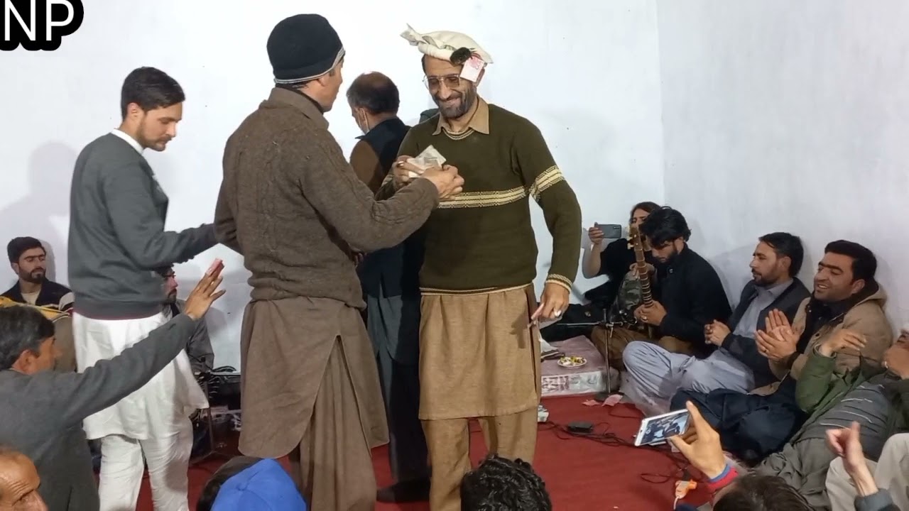 KhoshBegim Gherzikan xur|| Muhsin Hayat Shadab||Shuja ul Haq dance|| kuragh latest program||