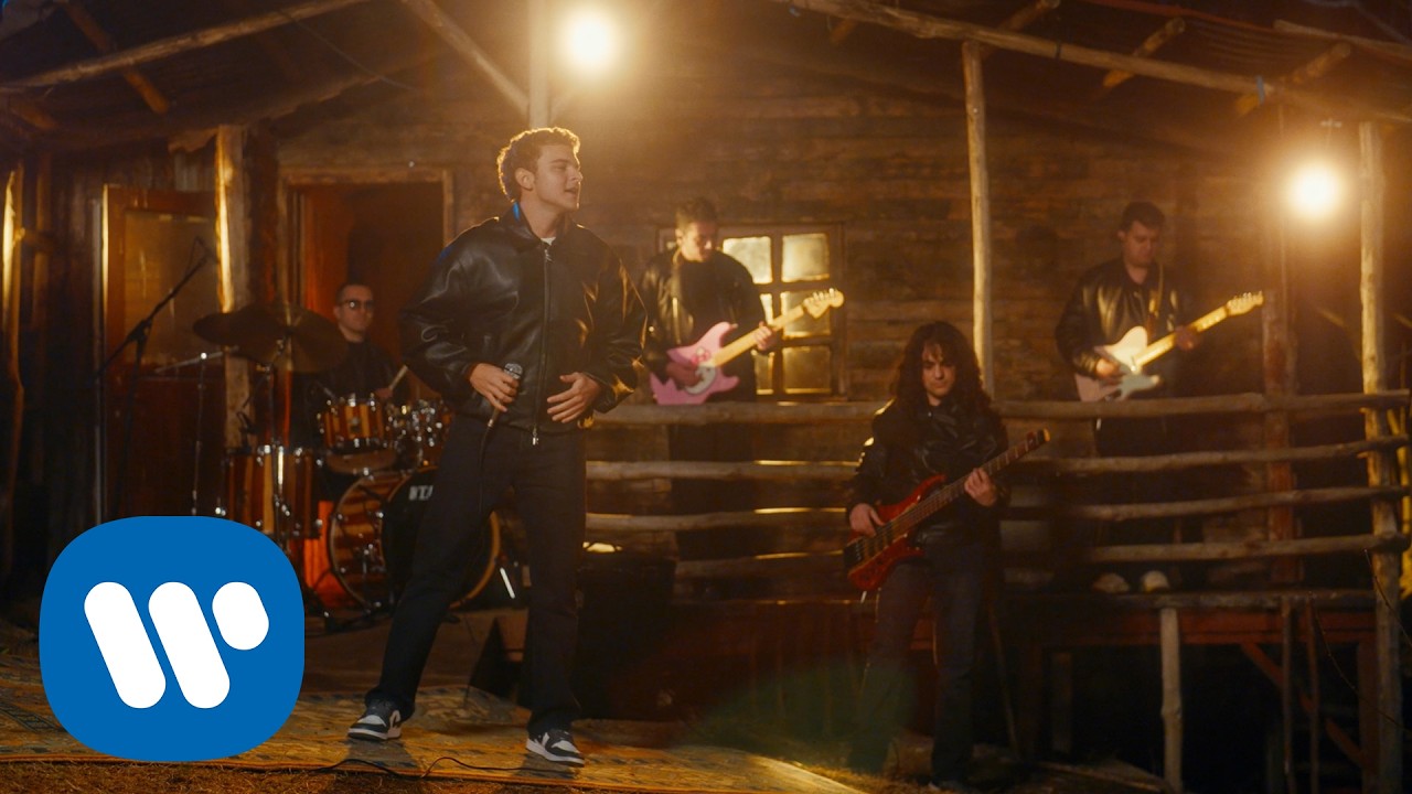 Cem Yenel - Bir Ateşe Attın Beni (Official Music Video)