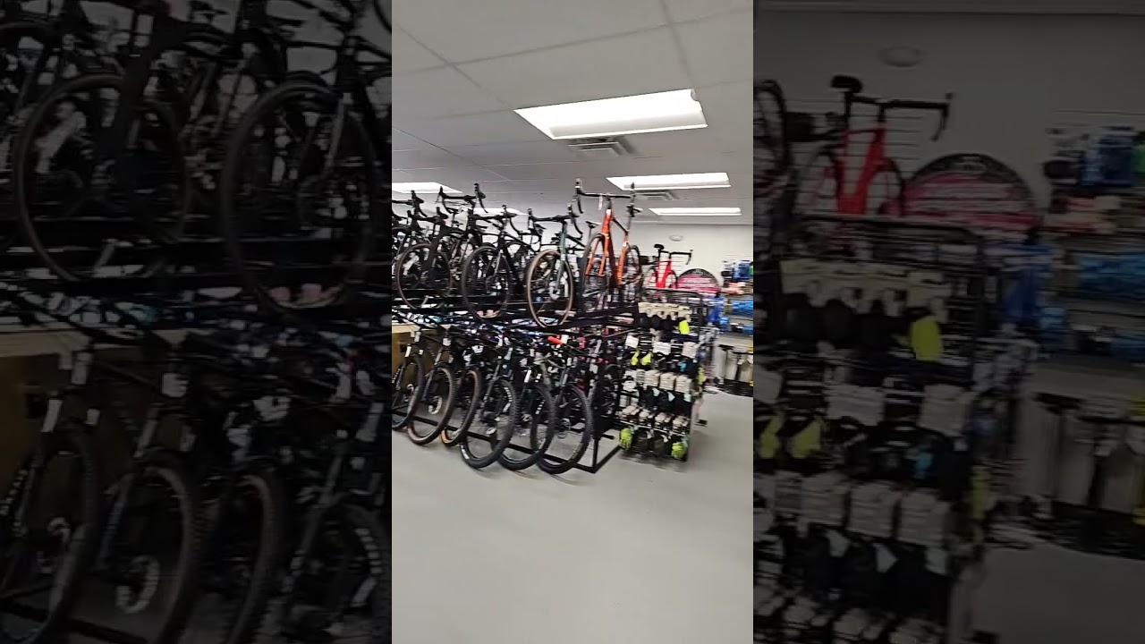 Inside of the new shop #supportlocalbusiness #localbikeshop #giantbicycles #scottbikes #cycling