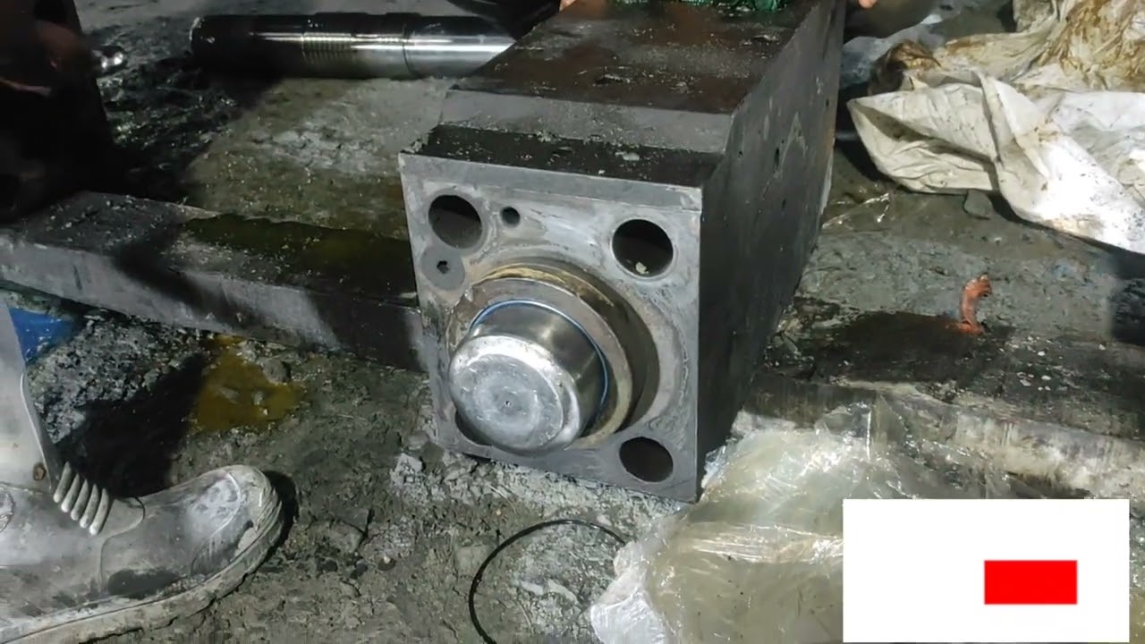 FMT breaker piston change | Hydraulic breaker seal change | FMT breaker seal change |