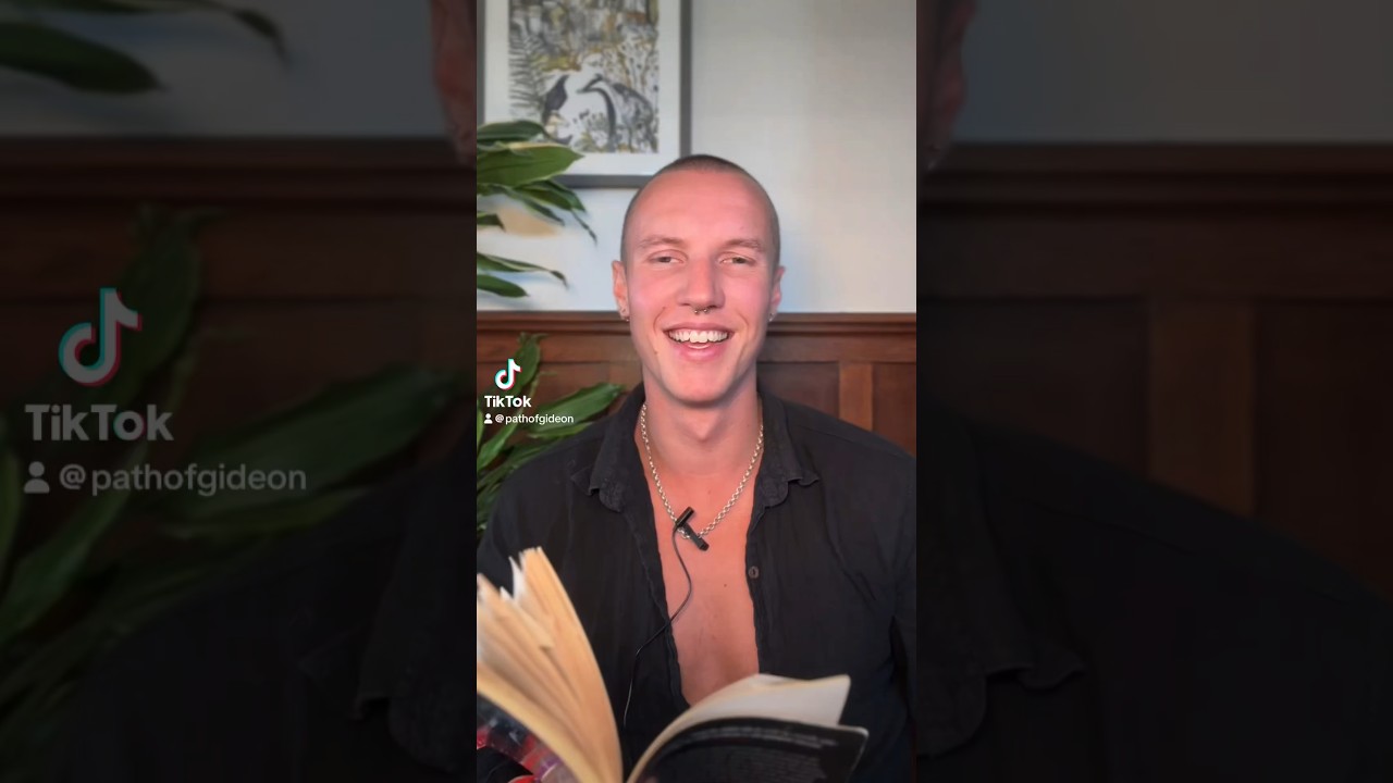 practising the power of now by eckhart tolle. #powerofnow #presentmoment