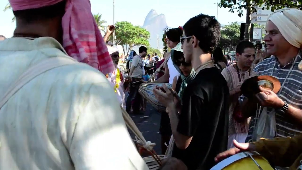 Ratha Yatra 2012 Praia de Ipanema Srila BV Vana Gosvami Maharaj Jay Jagannath