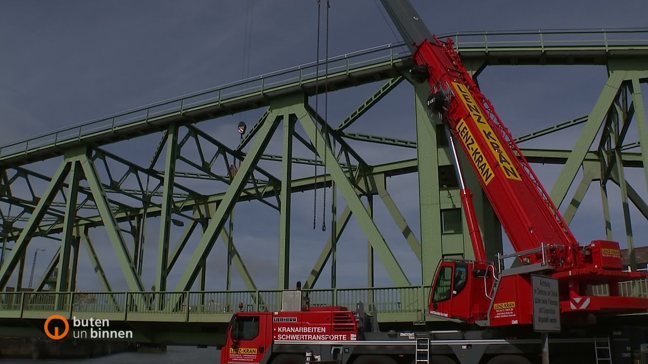 Drehbrücke mit Totalschaden: Schiffe können Kaiserhafen in Bremerhaven nicht verlassen