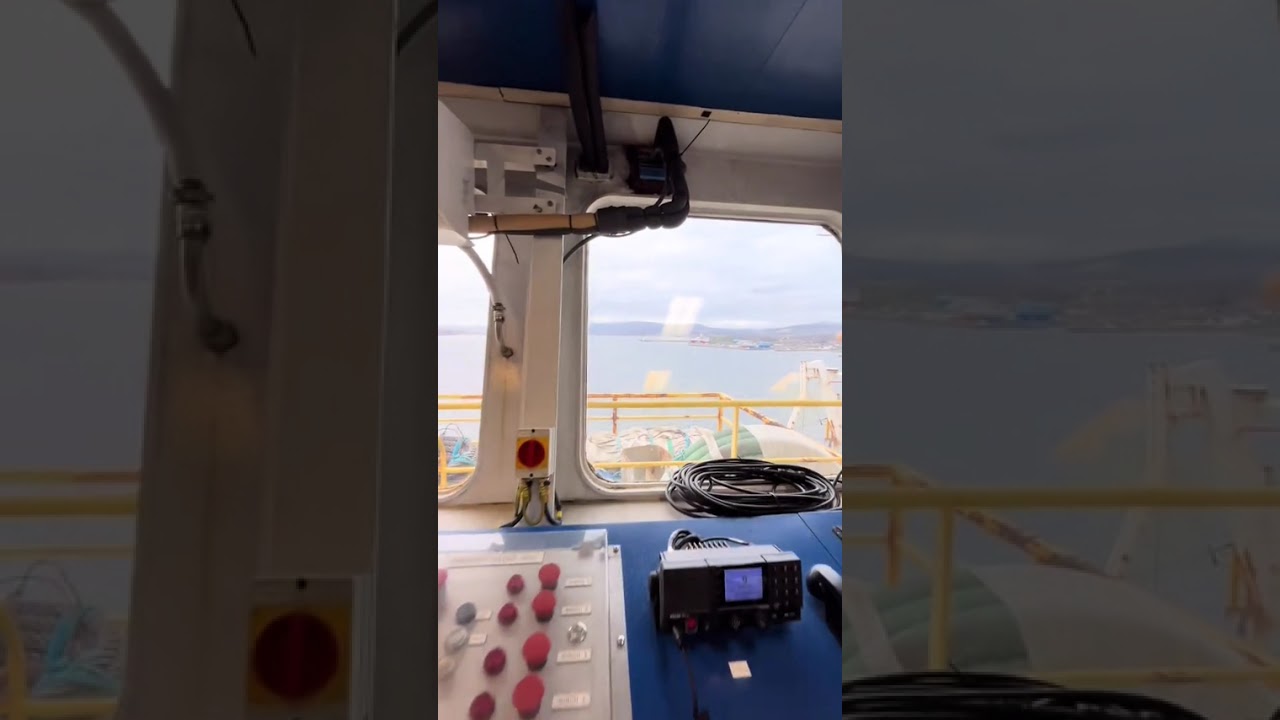 What it&rsquo;s REALLY like working on a offshore oil rig in the middle of the sea in Europe 🇪🇺🌊