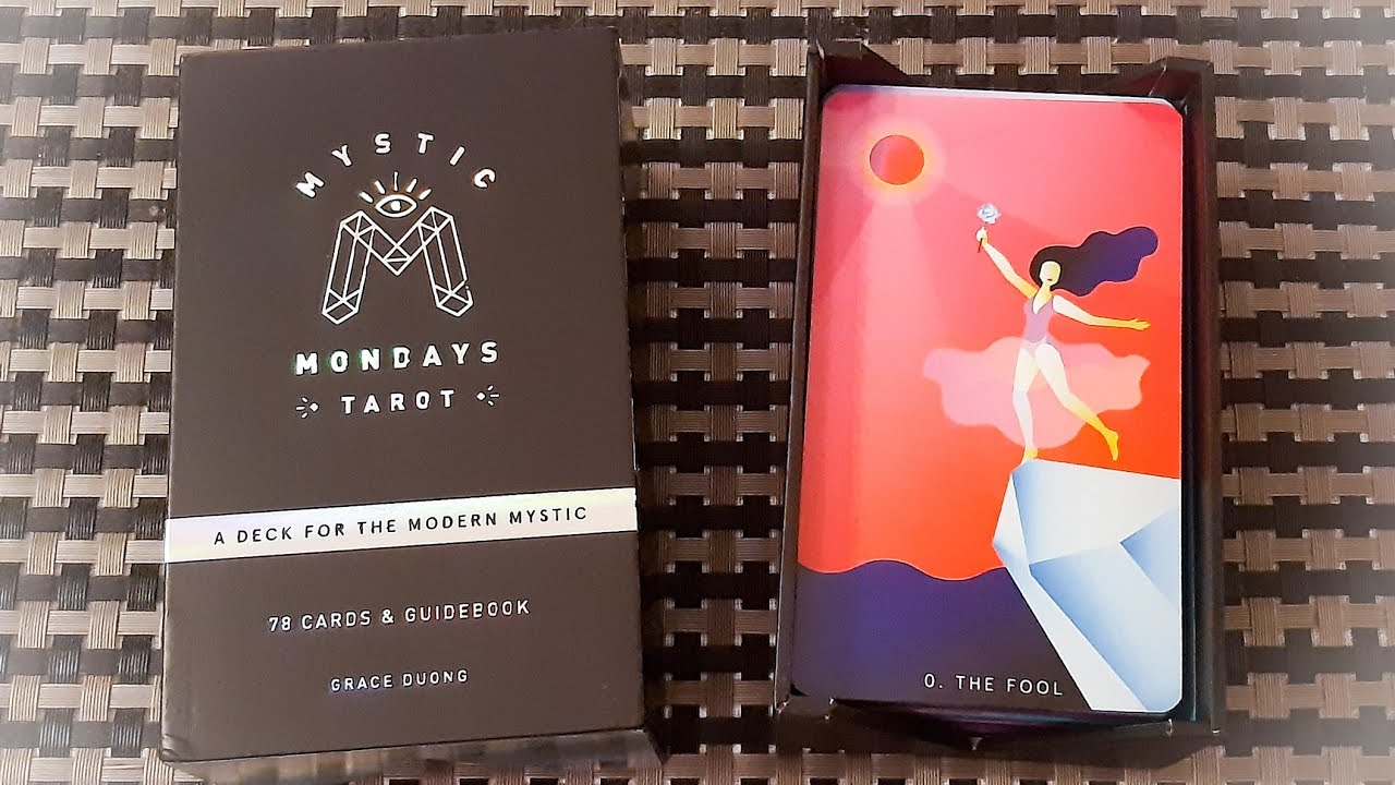 REVIEW - Mystic Mondays Tarot 1st edition - Grace Duong