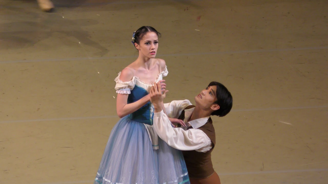 21/11/2020 Giselle Batoyeva Kim Act I Holiday dances