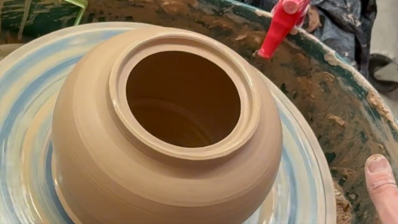 demonstration about wheel throw lids and their variety  demonstrated