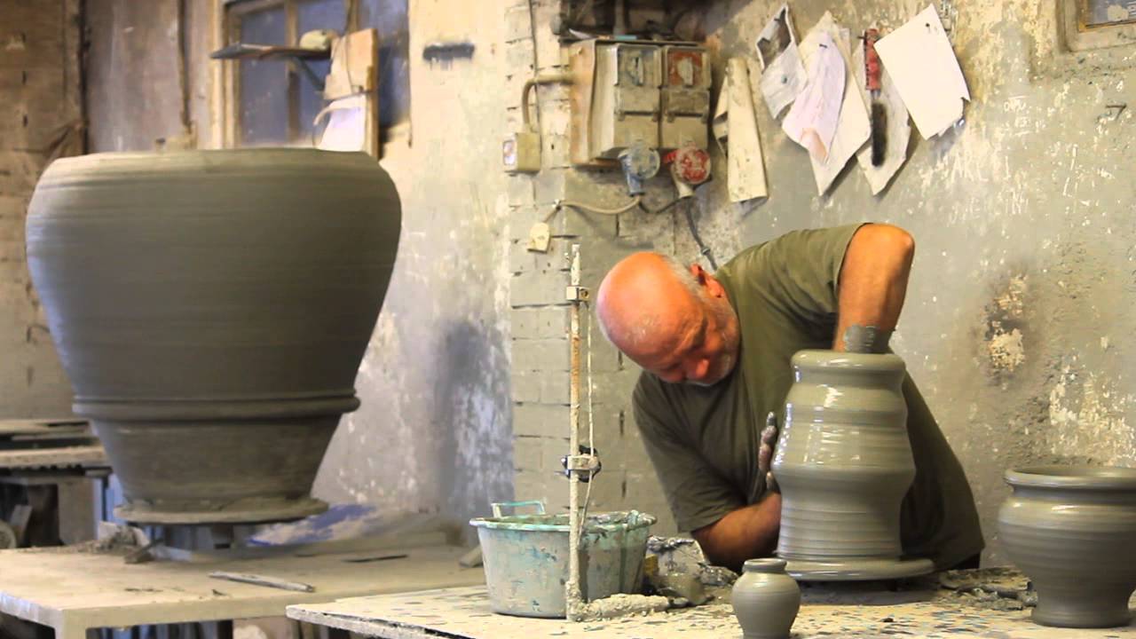 Tornio, lavorazione vaso di argilla