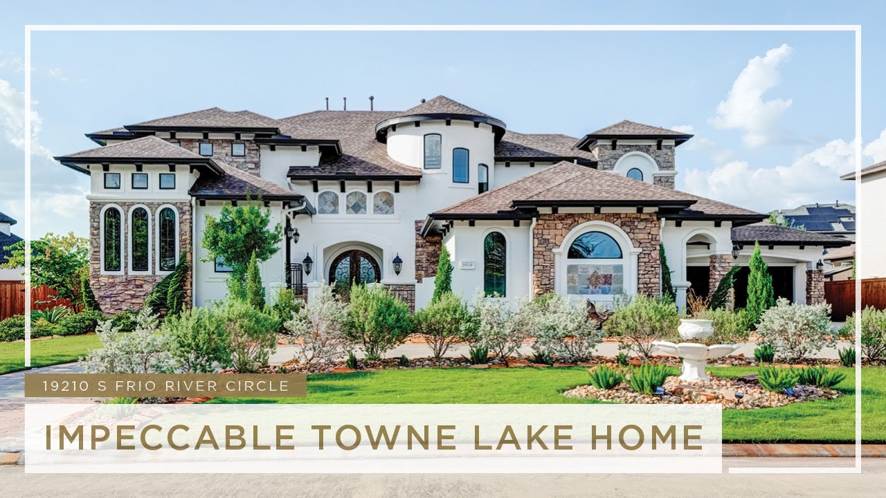 Tour a $1.9M Home in Towne Lake