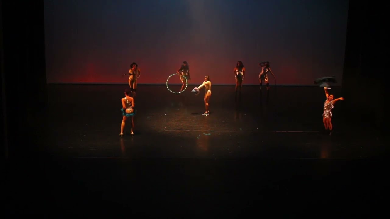 Encanto Rojo , La nena Nasheli, Burlesque