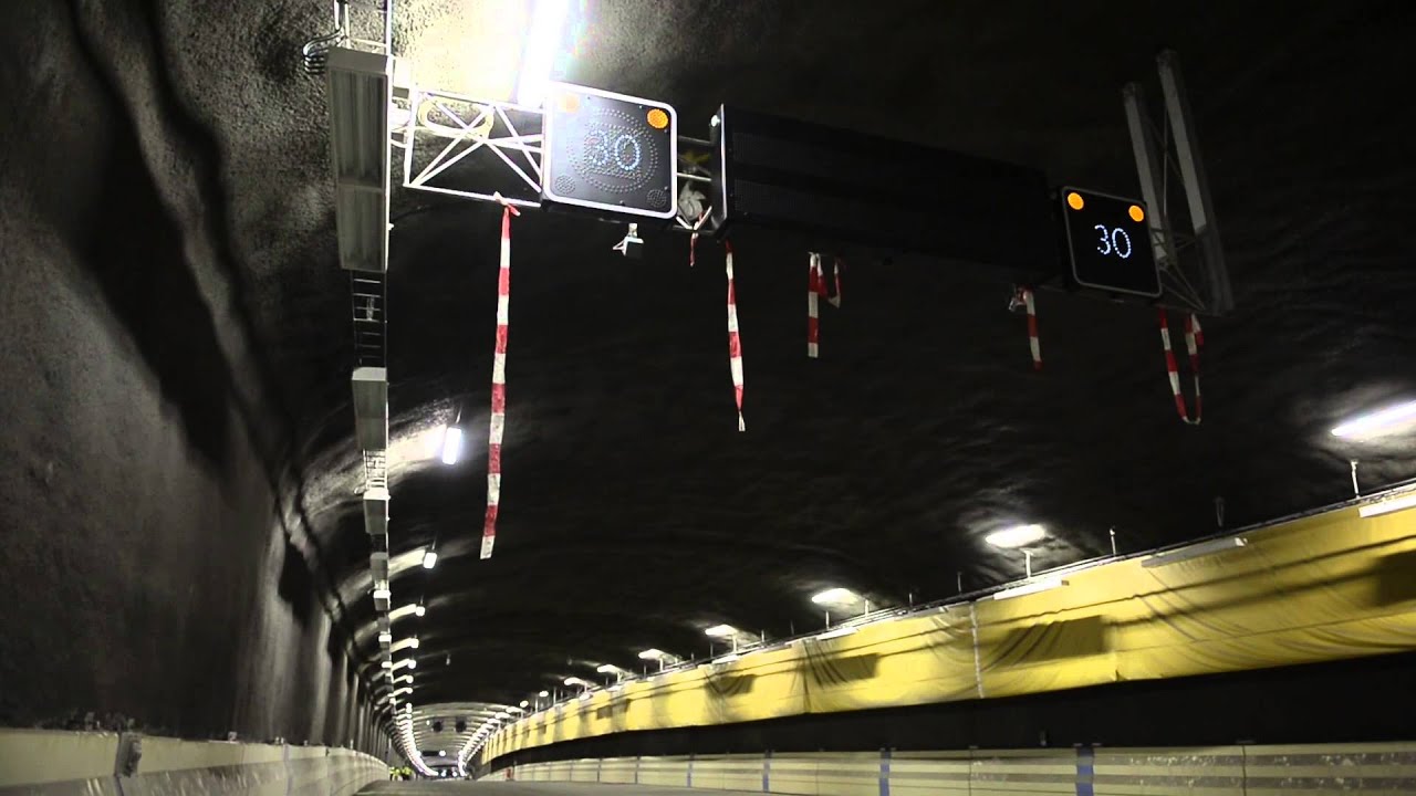 Moro vieraili Norra l&auml;nkenin tunnelissa