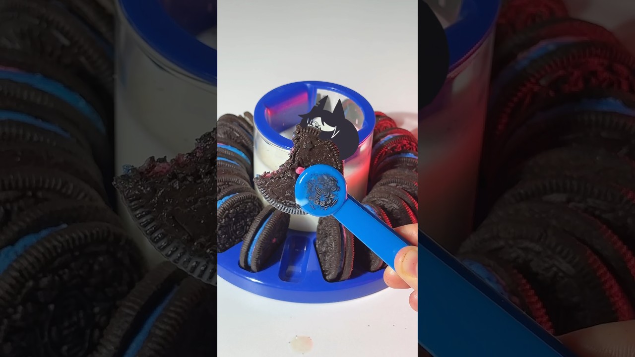 Miss Circle ate my Oreo #asmr #misscircle #oreo