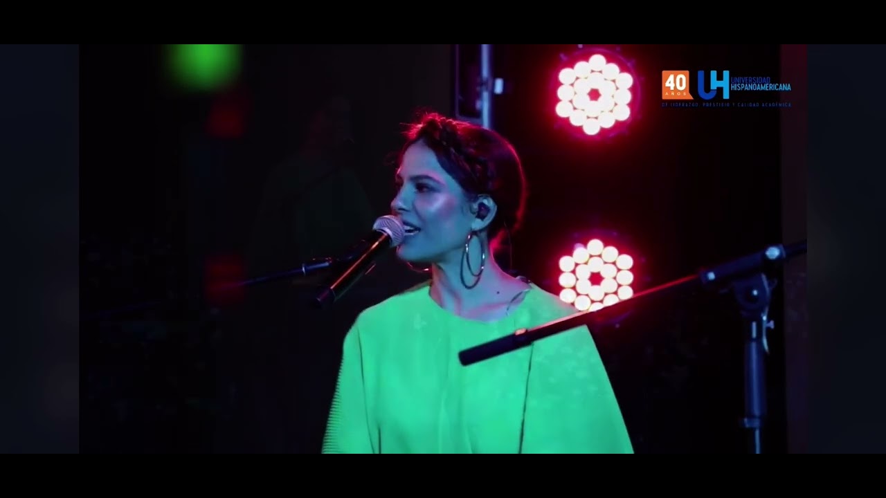 Debi Nova- Bachata Rosa (live)