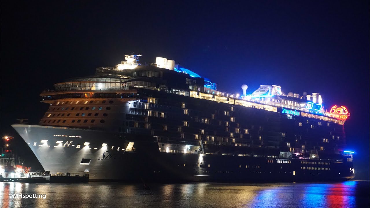 SPECTRUM OF THE SEAS | spectacular ems conveyance at day and night | 4K