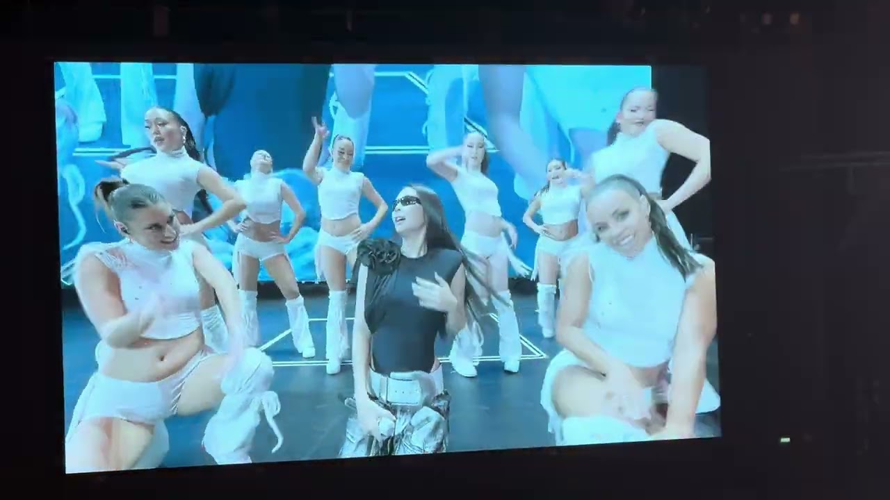 [Must-See] JENNIE - 'like JENNIE' + Solo Set - BLACKPINK DEADLINE PH Arena Day 2 (11.23.25)