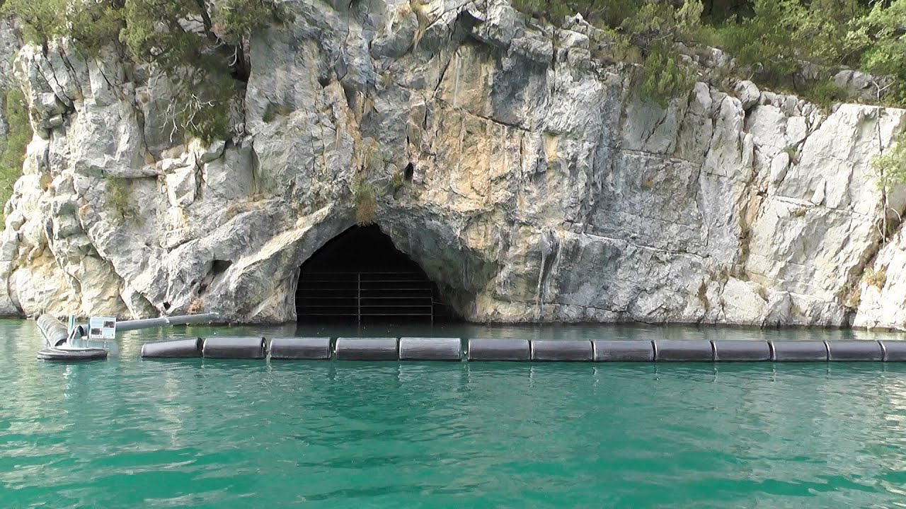 Basses Gorges  du VERDON- Quinson (Chapelle Sainte MAXIME , Grotte aux Chauve-souris en Bateau).