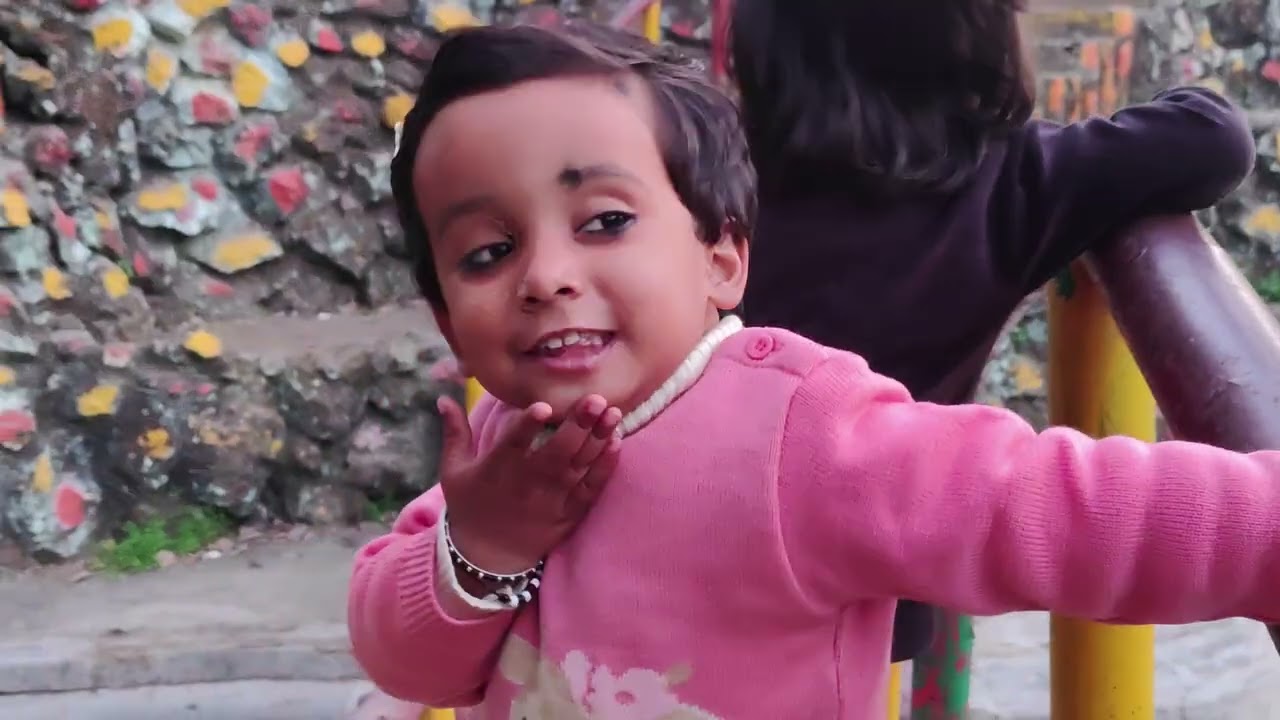 Bacche gae apne papa ko lekar😉😍