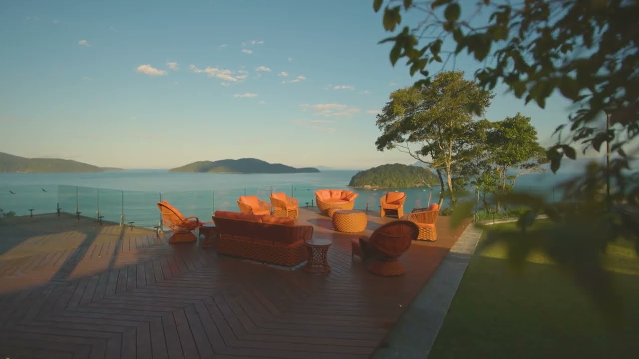 Mansão esplendorosa com vista deslumbrante na Praia da Cocanha em Caraguatatuba/SP