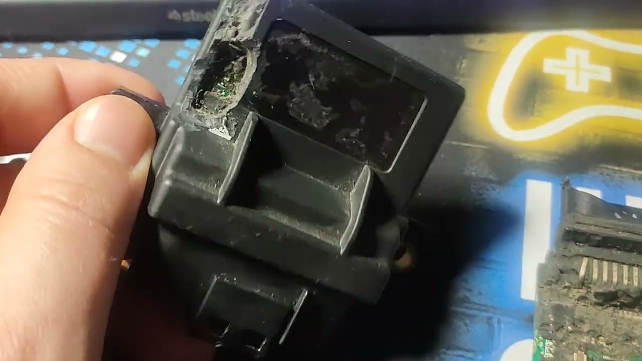 Inside of mt05.3 Delphi ecus