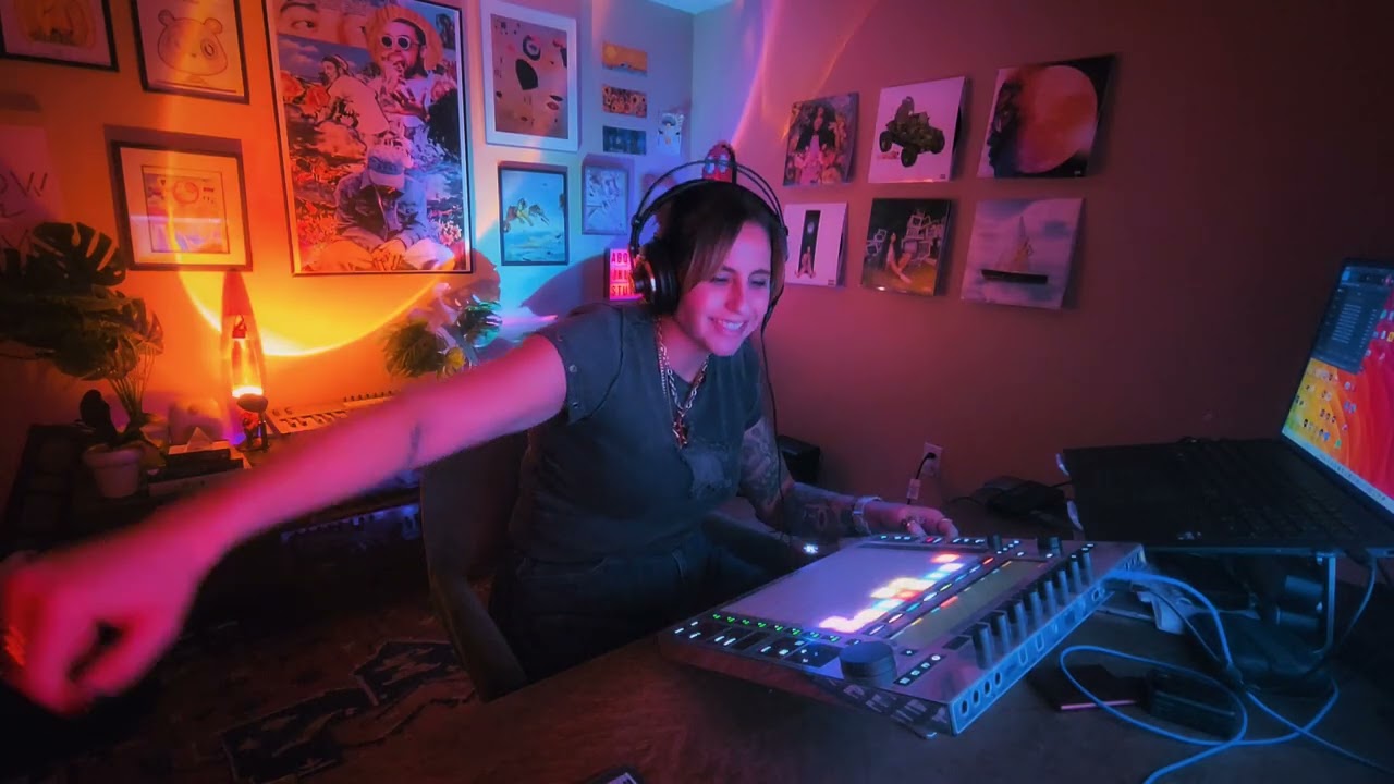 never coming down. a live set on the Ableton Push 3.