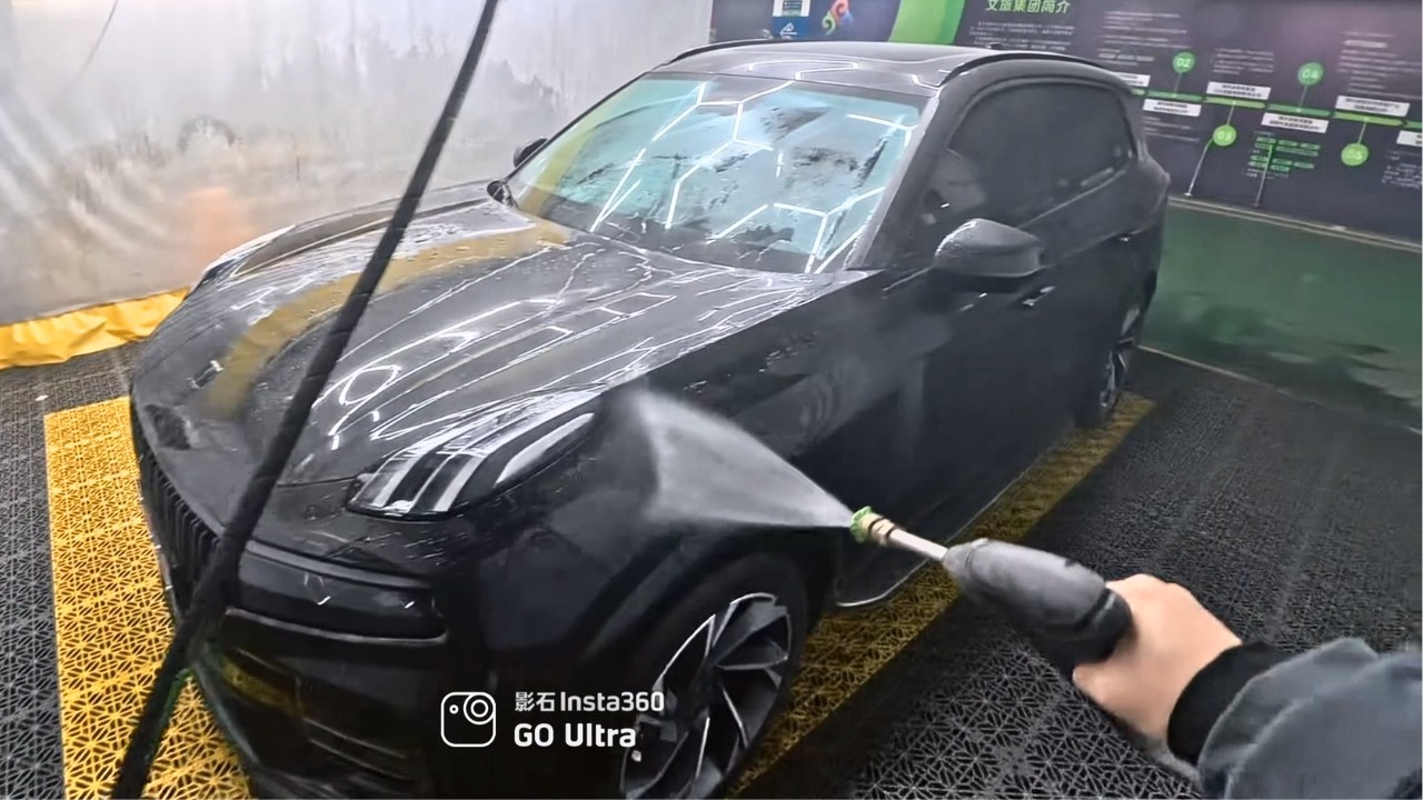 Lynk & Co 09 Full Pressure Wash & Deep Clean