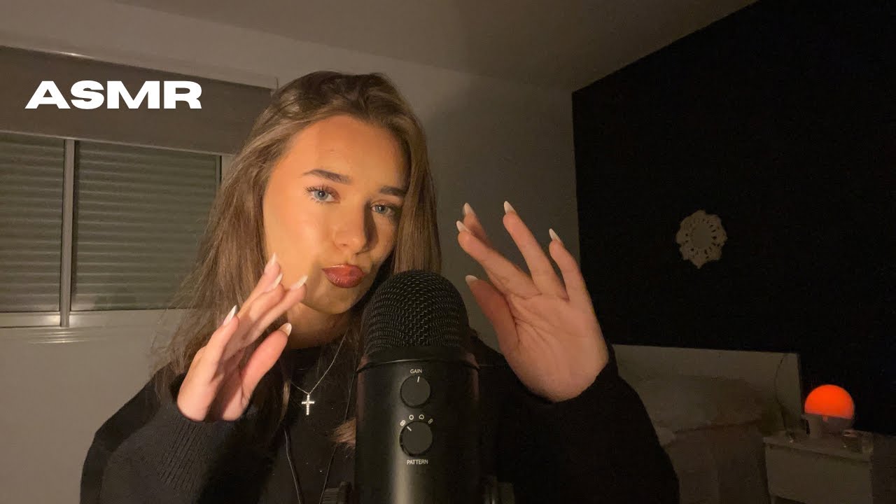 ASMR- Mon retour ! Chuchotement,tapping😴