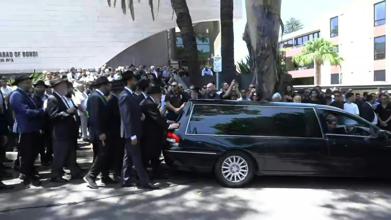 Austrália realiza primeiro funeral para vítimas do ataque na praia de Sydney | AFP