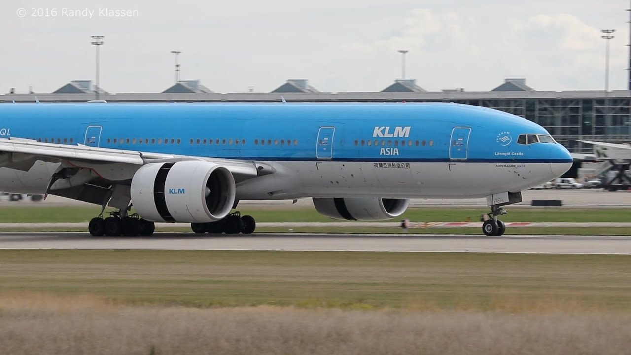 Afternoon plane spotting YVR Vancouver September 2016