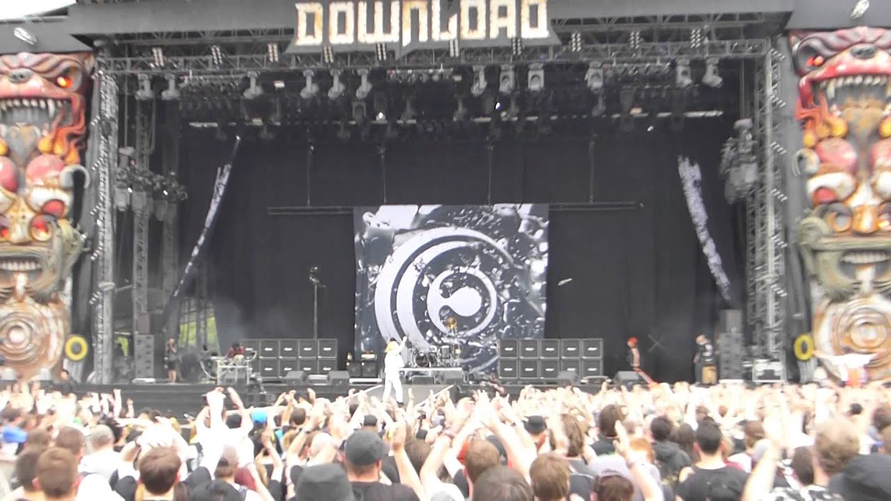 Crossfaith - Omen (The Prodigy) - LIVE @ Download Festival 2014!