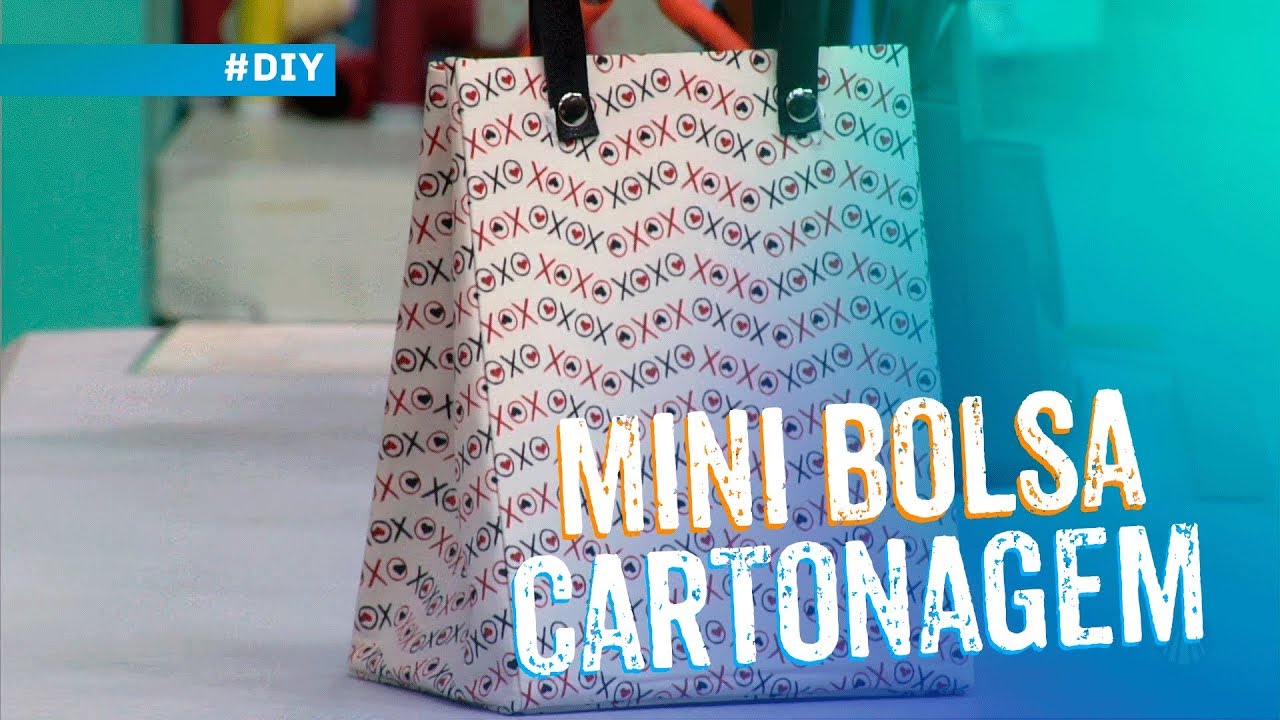 Mini bolsa em cartonagem por Ana Paiva