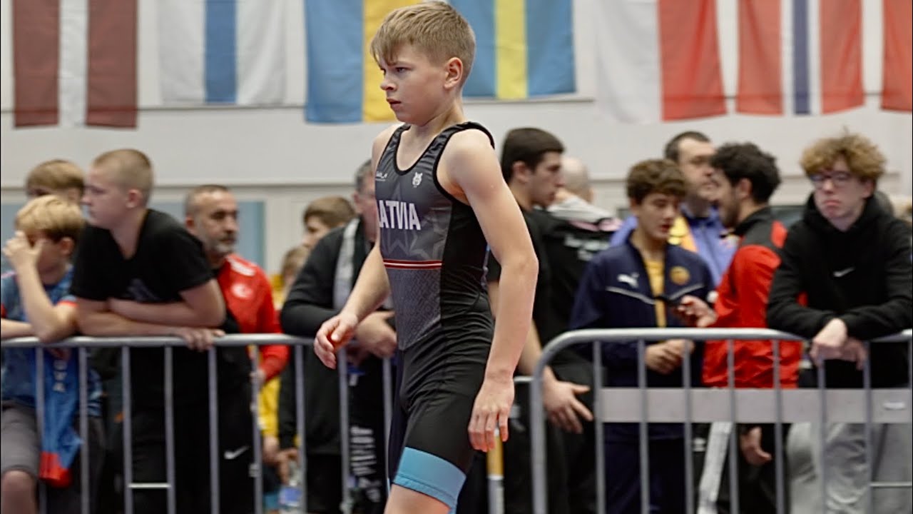 U13 Buvaisar Raikanov (KGZ) vs Raivo Leja (LAT) 47kg. Greco-roman boys youth wrestling. B-cam-man