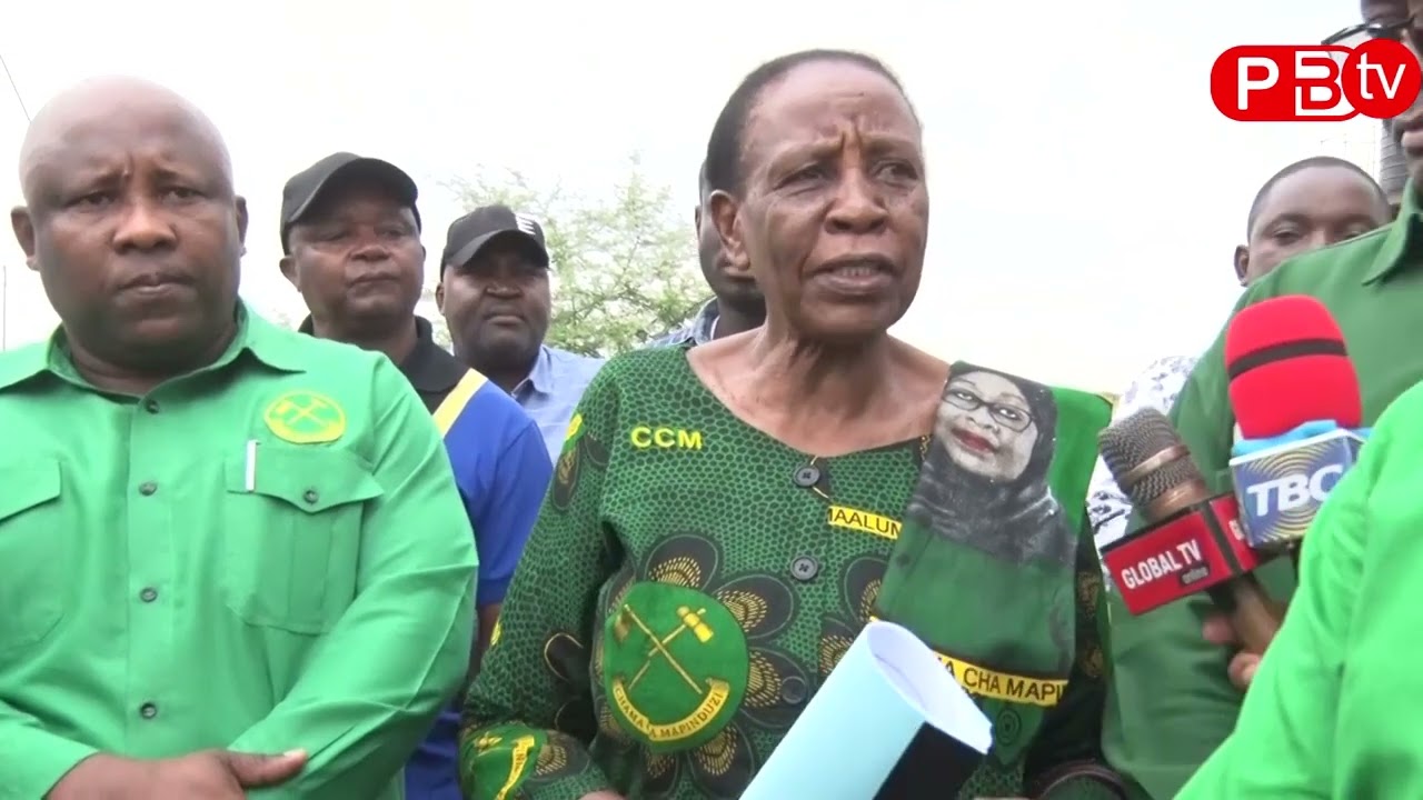 KAMATI YA SIASA  CCM MKOA WA SIMIYU  IKIONGOZWA NA MNEC GUNGU SILANGA YARIDHISHWA NA MIRADI BUSEGA .