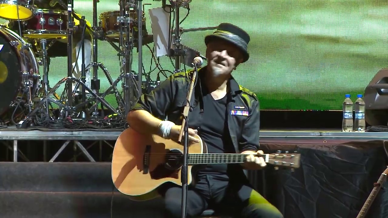 Parni Valjak - Stvarno nestvarno (Live in Pula)