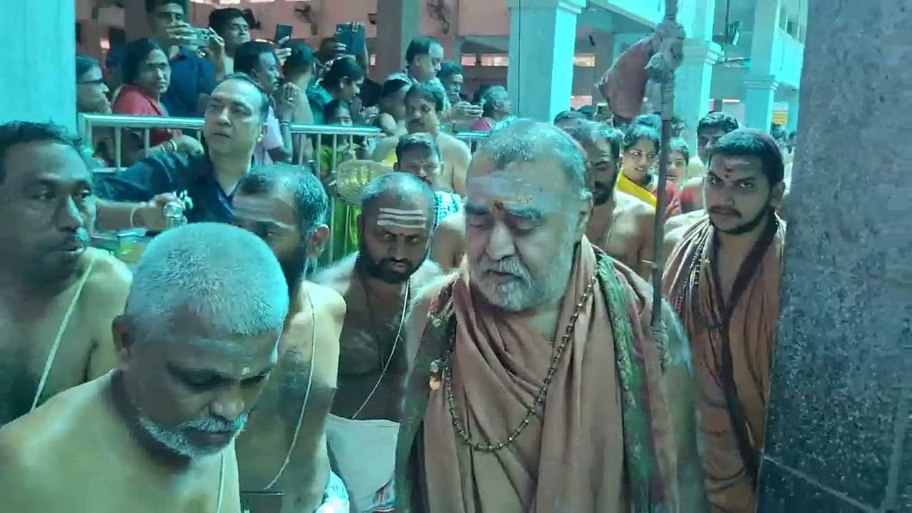 காஞ்சி சங்கரமடத்தில் அனுஷ நட்சத்திர விழா kanchi sankaramadathil anusha bujai