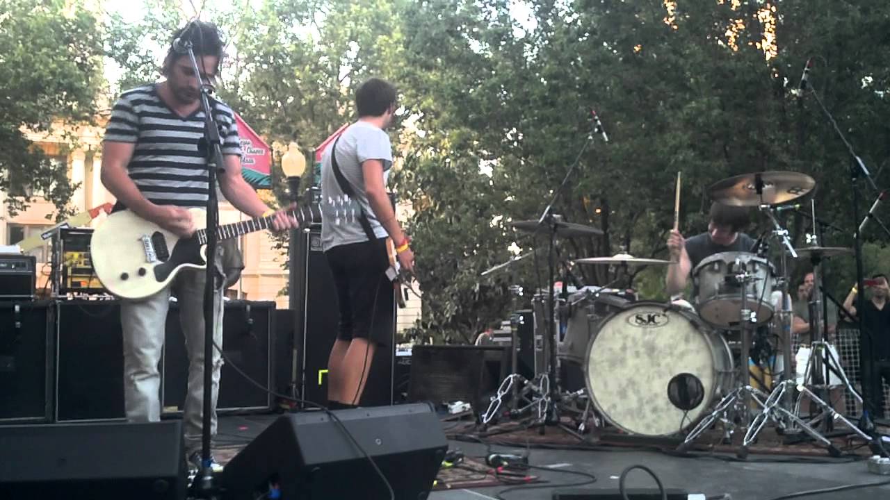 Busy Bein' Born Middle Class Rut Live