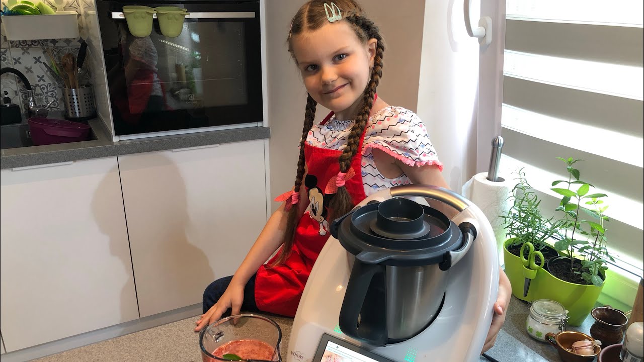 Lemoniada truskawkowa. Zerowe „procenty”-Hania gotuje i śpiewa | Wspólne gotowanie w  Thermomix TM6